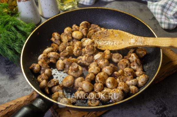 Боул с курицей и авокадо