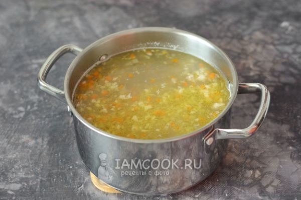 Суп с клецками с тушенкой