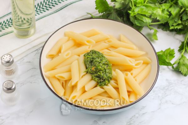 Паста с мидиями с соусом песто