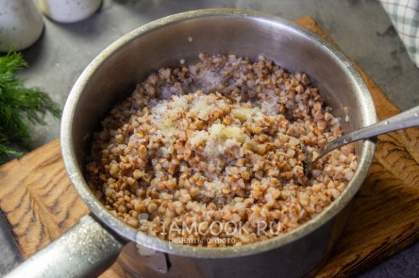 Боул с курицей и авокадо