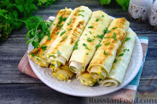 Трубочки из лаваша с сыром и яйцами