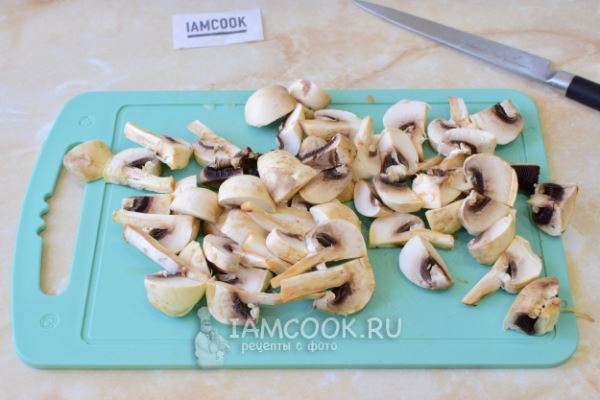 Грибной суп с тушенкой