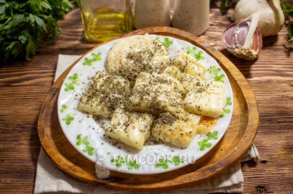 Баклажаны с жареным адыгейским сыром