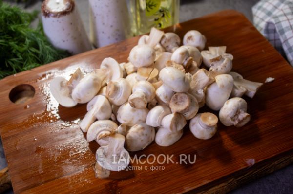 Боул с курицей и авокадо