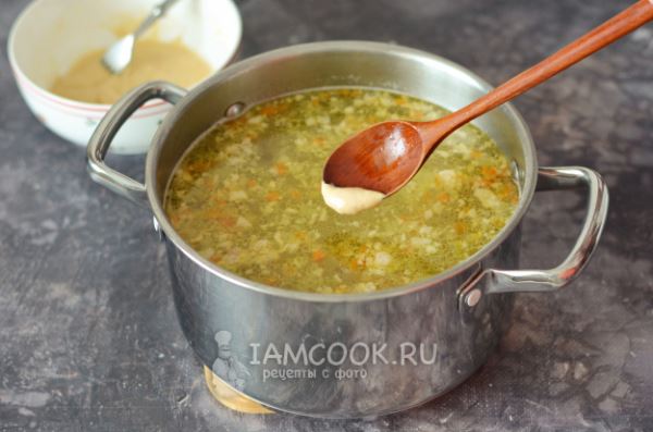 Суп с клецками с тушенкой