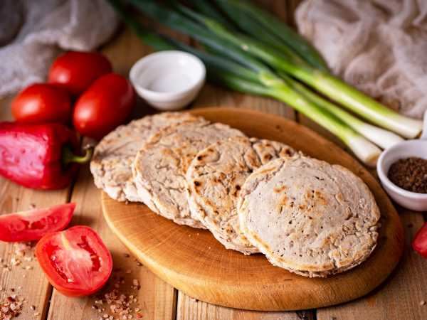Лепешки из муки зелёной гречки