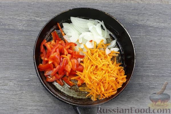 Маринованная закуска из баклажанов с овощами