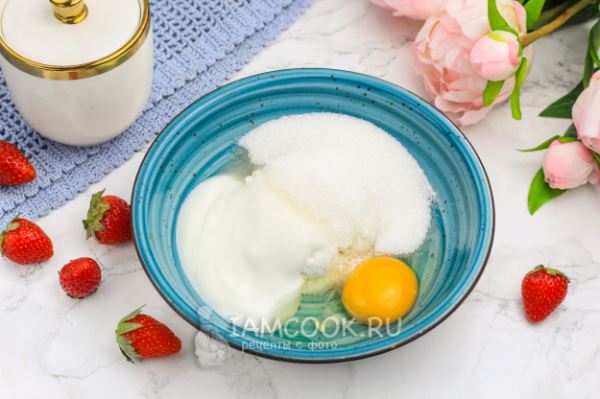Мини-чизкейки с клубникой