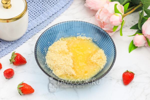 Мини-чизкейки с клубникой