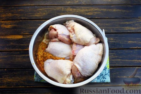 Курица, запечённая в пикантном мандариновом маринаде
