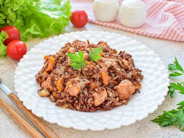 Плов с индейкой и бурым рисом