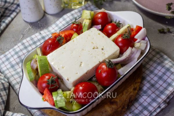 Запеченные овощи с сыром фета (в духовке)