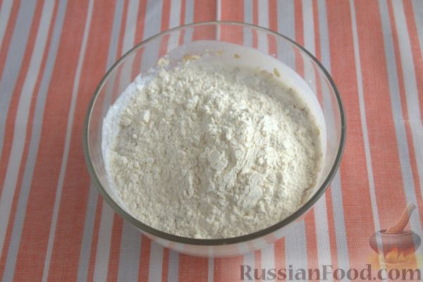 Пирог с калиной и яблоками (на творожном тесте)