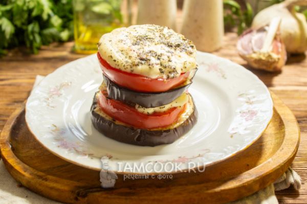 Баклажаны с жареным адыгейским сыром