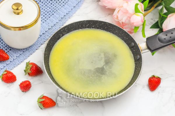 Мини-чизкейки с клубникой