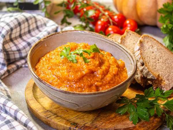Икра из тыквы с томатной пастой