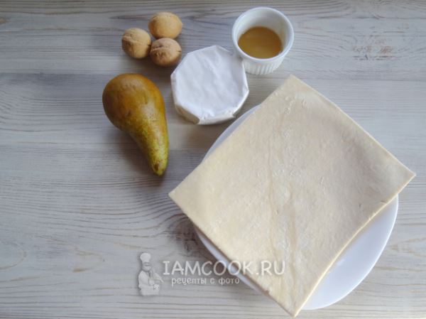 Слойка с сыром и грушей