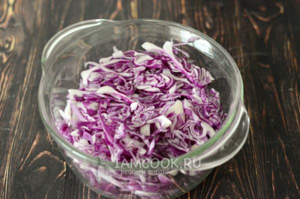 Салат Коул слоу с ананасом
